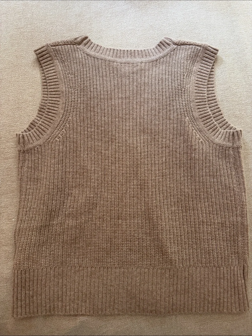 Quince Mongolian Cashmere Fisherman’s Vest in Oatmeal